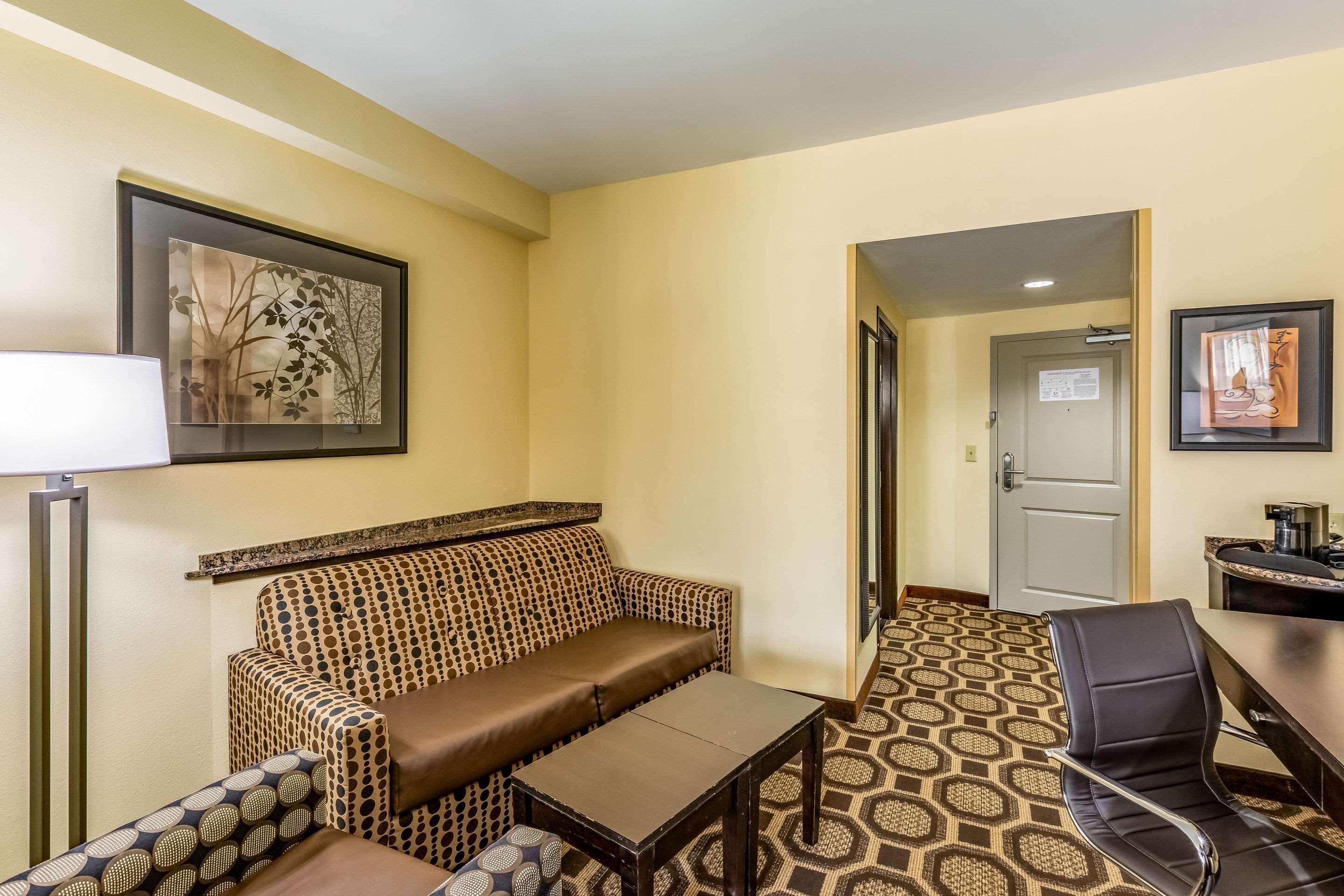 Holiday Inn Express & Suites Lexington By Ihg מראה חיצוני תמונה