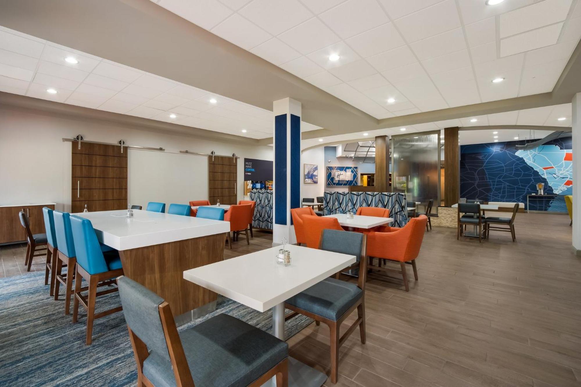 Holiday Inn Express & Suites Lexington By Ihg מראה חיצוני תמונה