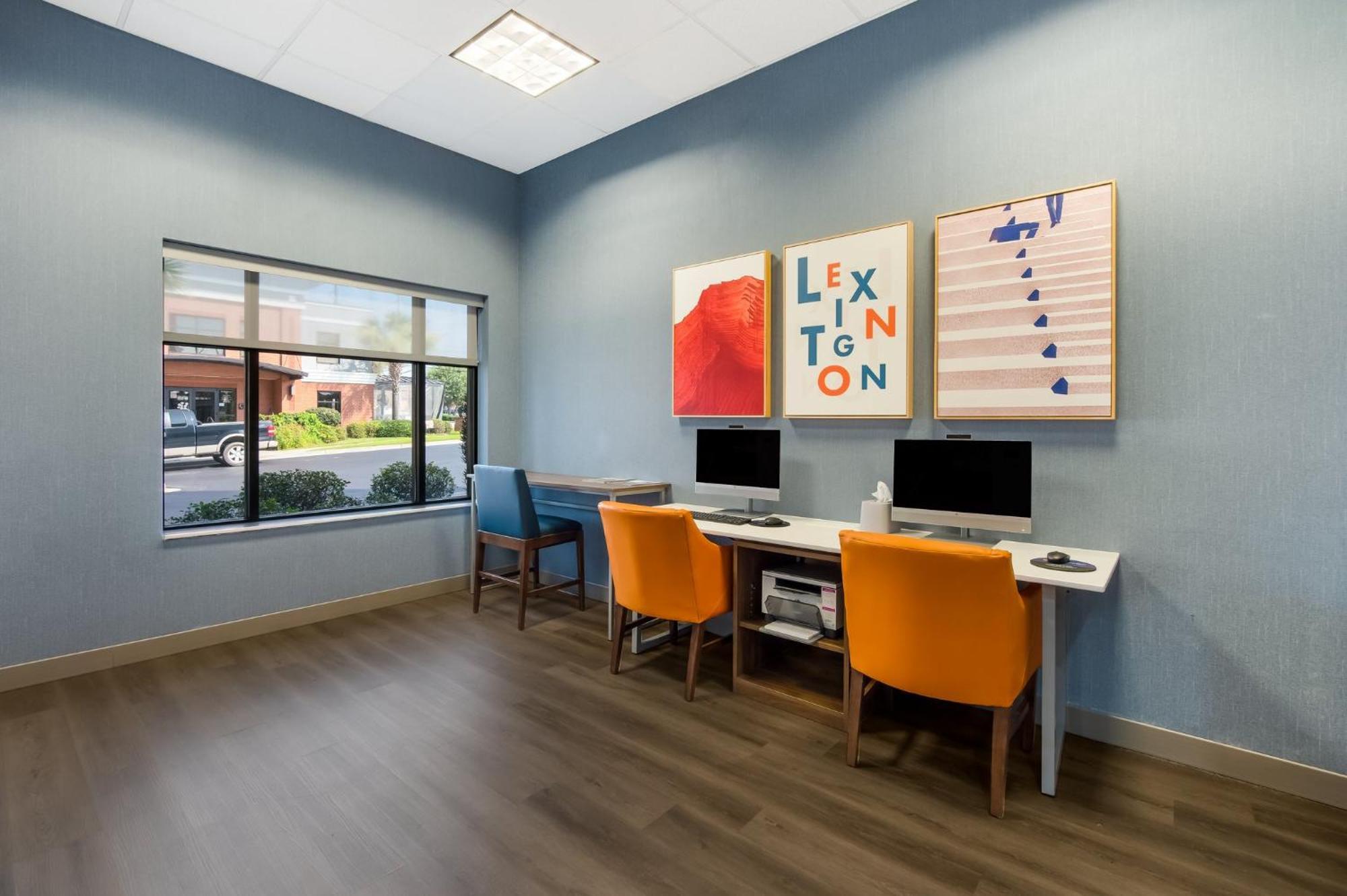 Holiday Inn Express & Suites Lexington By Ihg מראה חיצוני תמונה