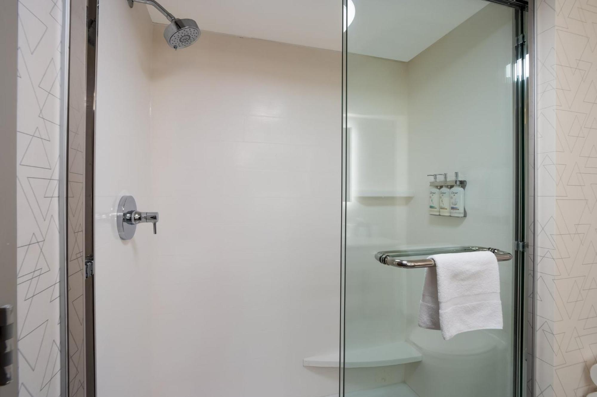 Holiday Inn Express & Suites Lexington By Ihg מראה חיצוני תמונה