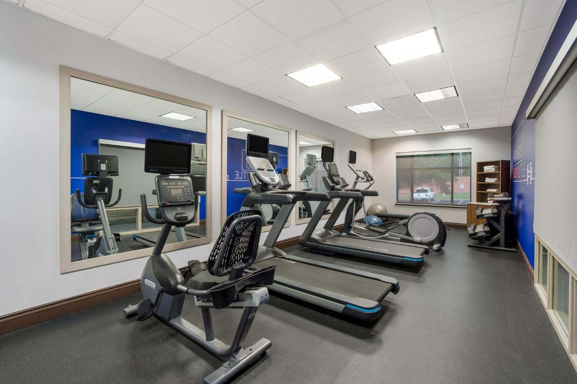 Holiday Inn Express & Suites Lexington By Ihg מראה חיצוני תמונה