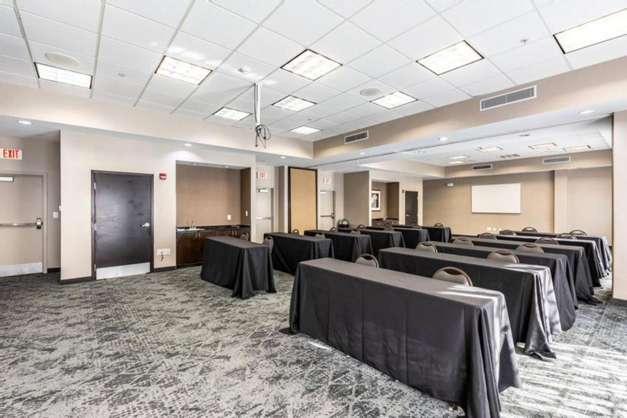 Holiday Inn Express & Suites Lexington By Ihg מראה חיצוני תמונה