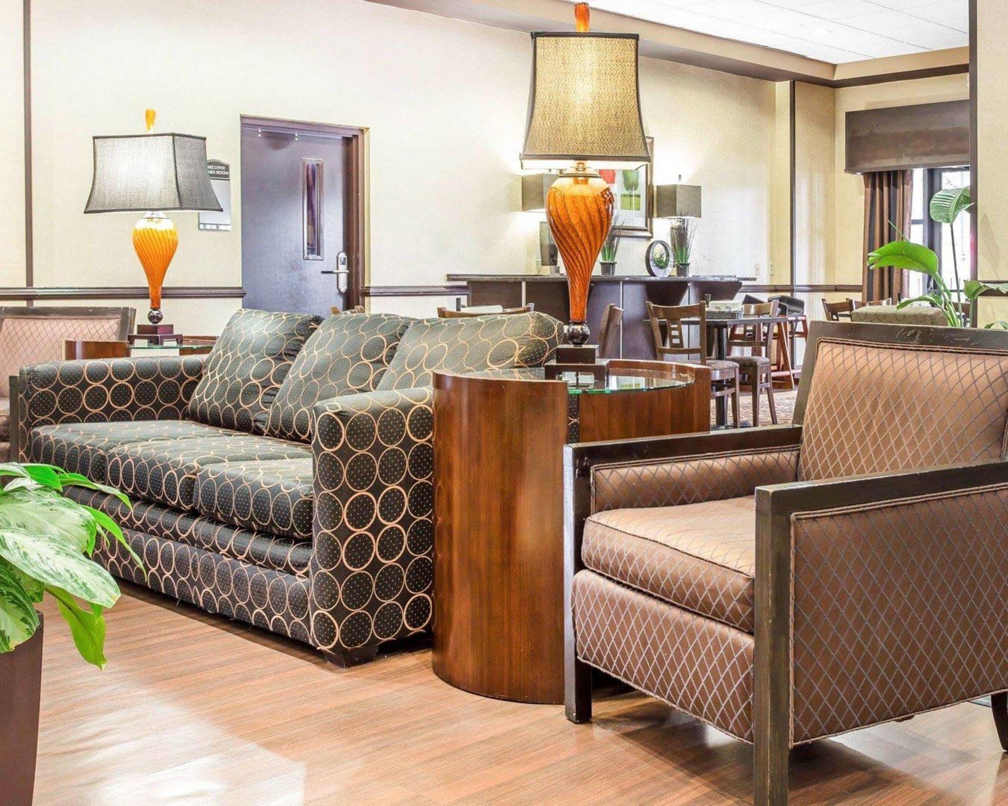 Holiday Inn Express & Suites Lexington By Ihg מראה חיצוני תמונה