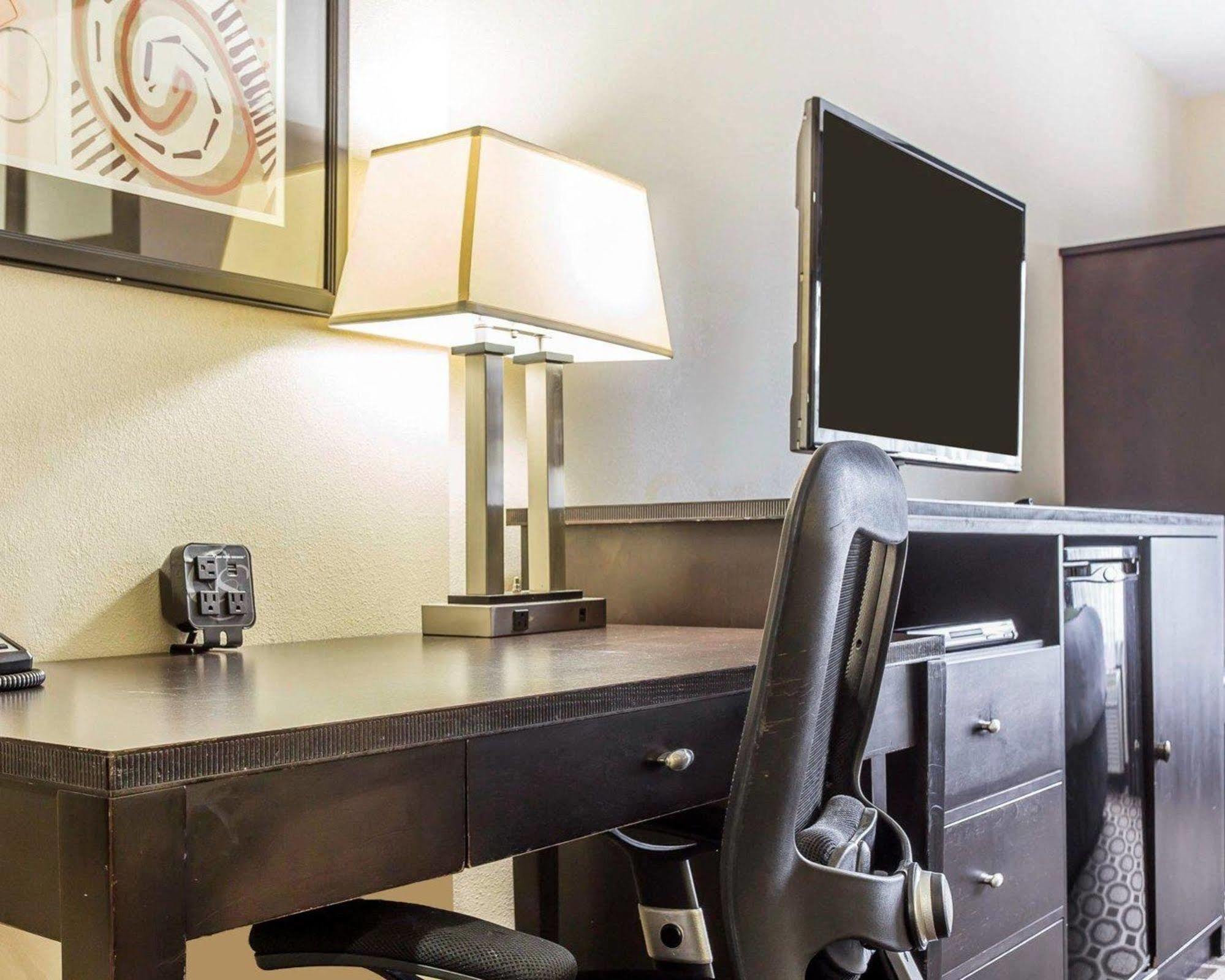 Holiday Inn Express & Suites Lexington By Ihg מראה חיצוני תמונה